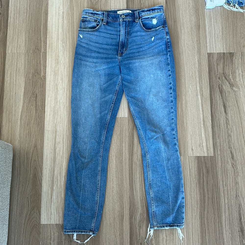 Abercrombie & Fitch Skinny High Rise Jean